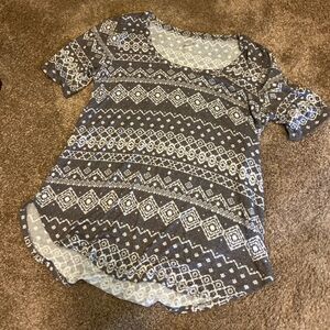 Maurices Gray and White Patterned Top